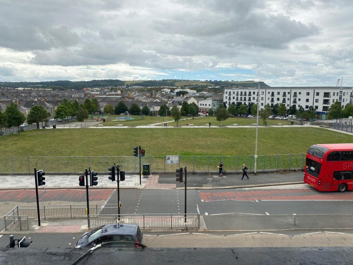 Serviced Property Apartment 1 Plymouth Buitenkant foto
