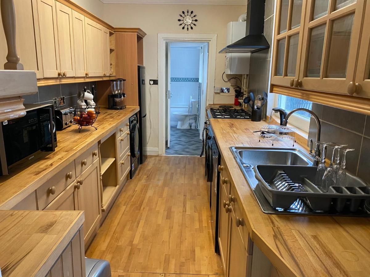 Serviced Property Apartment 1 Plymouth Buitenkant foto